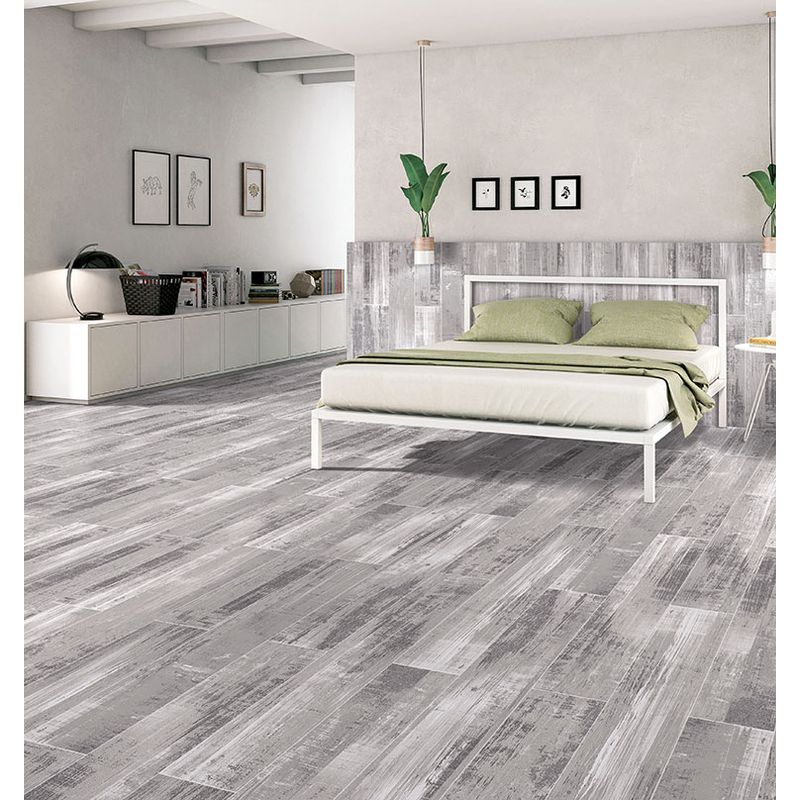 Copia-de-BERRYWOOD_PorcEsm_Madera_Mate_Gris_Ambiente_Paint-Wood-Gris-20x120